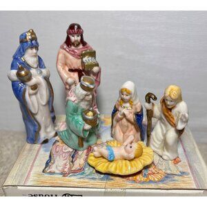Vintage Bug House Nativity Figurines Taiwan Bone China Set Of 6 Original Box